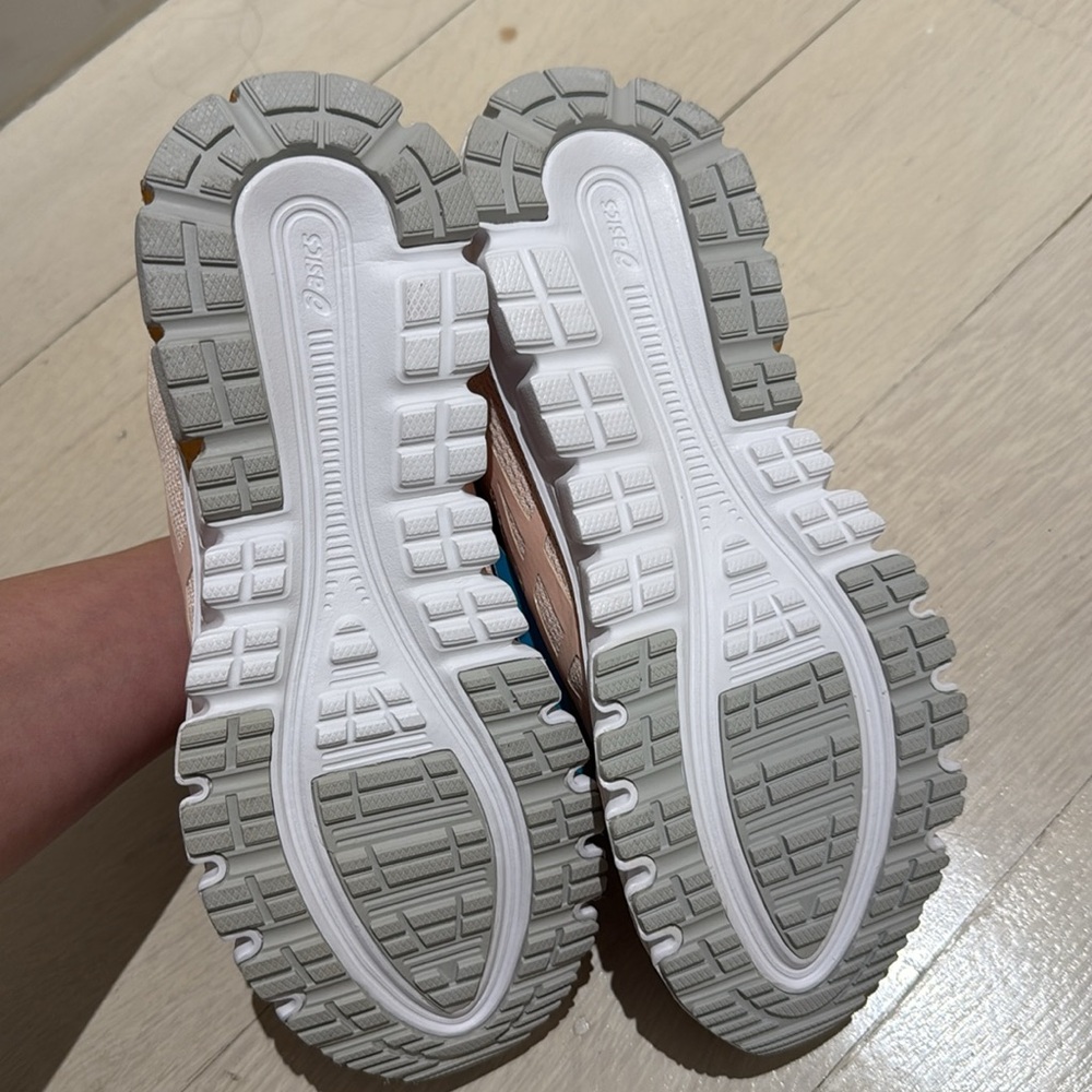 NWT ASICS Women's Gel-Quantum 90 Pink Sneakers Size 7.5 - Picture 2 of 6